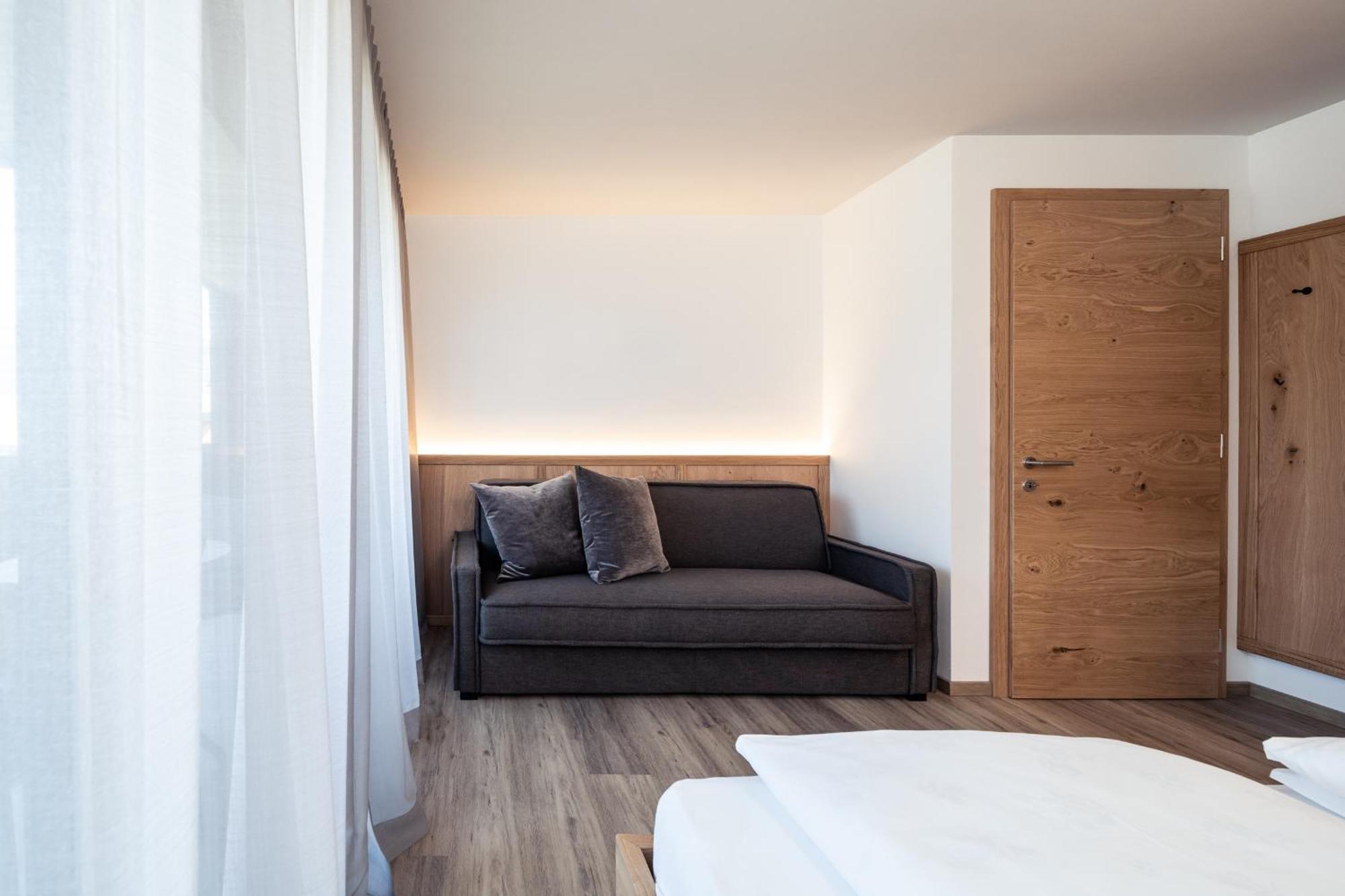 B&B Boutiquehotel Clara Brunico Oda fotoğraf